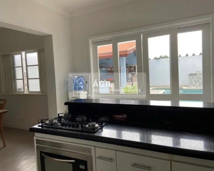 Foto 5 de Casa com 3 quartos à venda, 300m2 em Sao Jose Dos Campos - SP