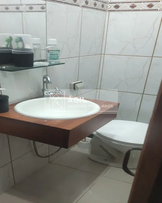 Foto 2 de Casa com 3 quartos à venda, 170m2 em Sao Jose Dos Campos - SP