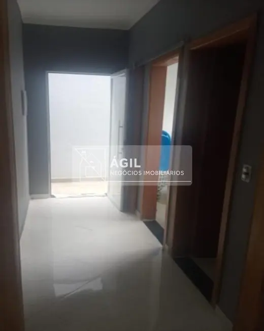 Foto 2 de Casa com 3 quartos à venda, 240m2 em Sao Jose Dos Campos - SP