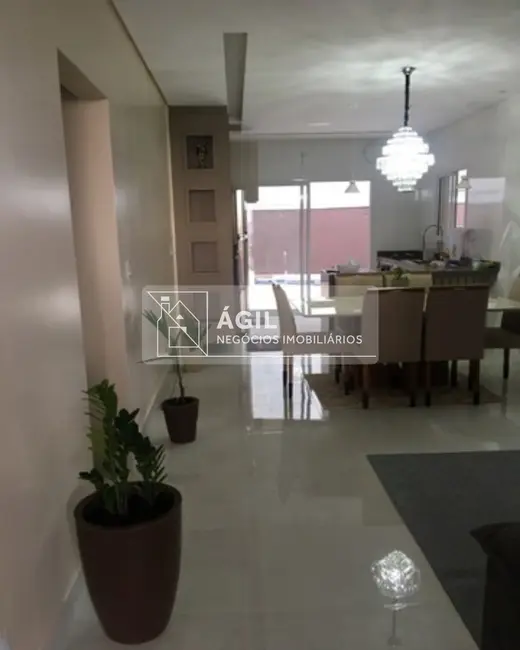 Foto 8 de Casa de Condomínio com 3 quartos para alugar, 300m2 em Cacapava - SP