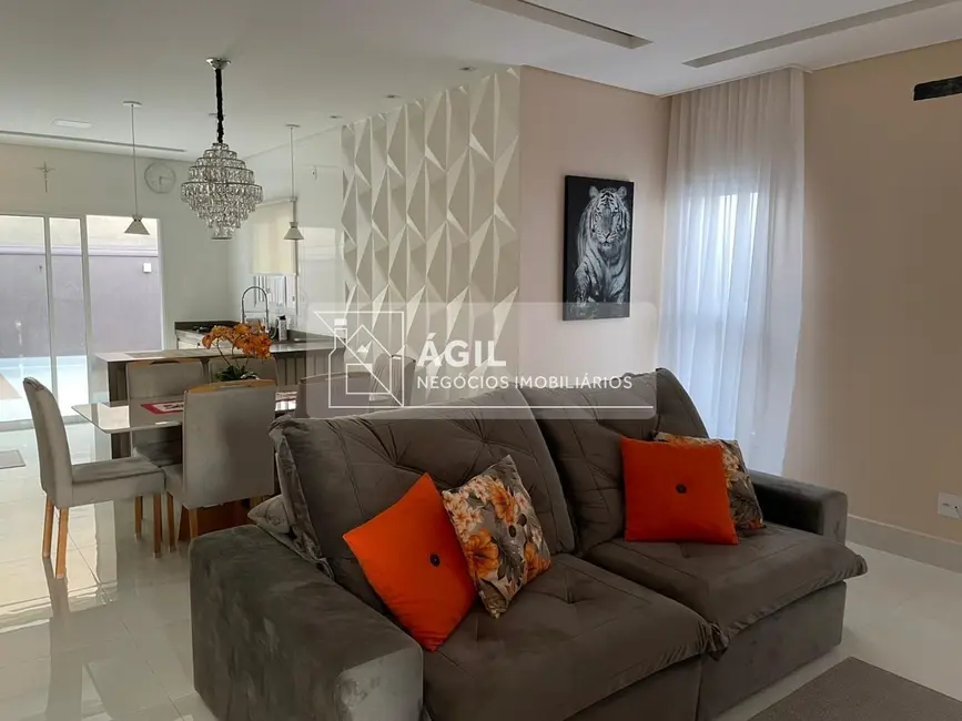 Foto 3 de Casa de Condomínio com 3 quartos à venda, 300m2 em Cacapava - SP