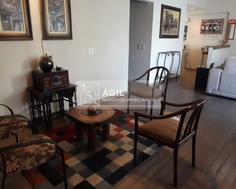 Foto 5 de Casa com 4 quartos à venda, 350m2 em Sao Jose Dos Campos - SP