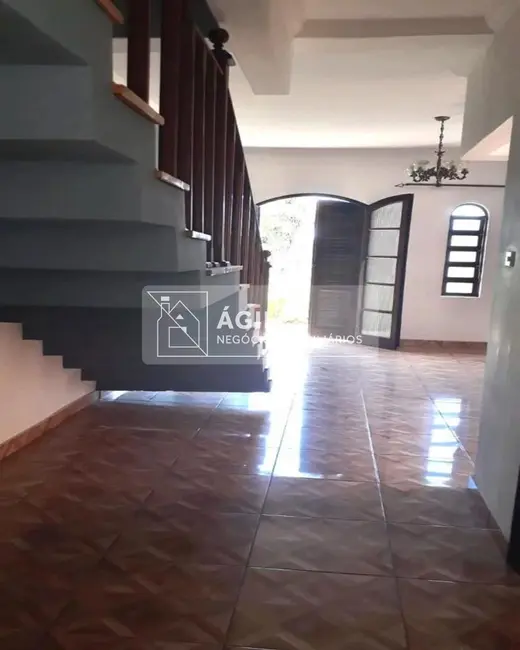 Foto 2 de Casa com 3 quartos à venda, 182m2 em Sao Jose Dos Campos - SP