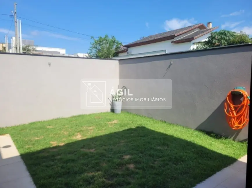 Foto 4 de Casa de Condomínio com 3 quartos à venda, 300m2 em Cacapava - SP