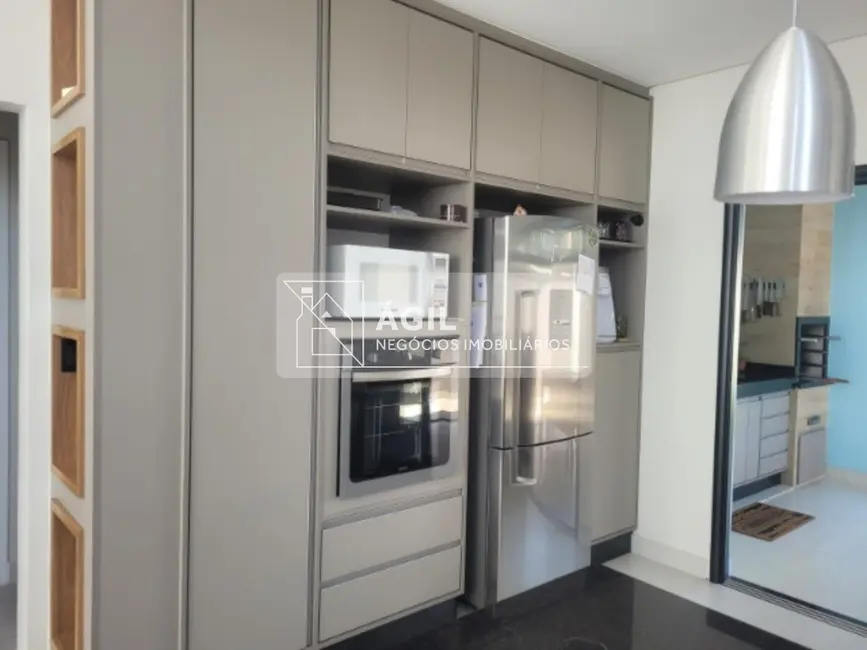 Foto 3 de Casa de Condomínio com 3 quartos à venda, 300m2 em Cacapava - SP