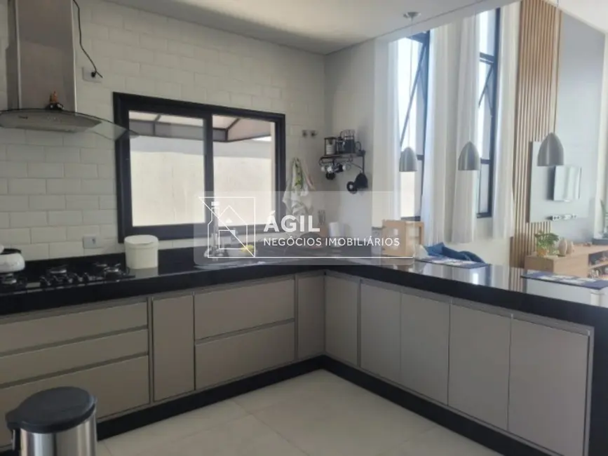 Foto 2 de Casa de Condomínio com 3 quartos à venda, 300m2 em Cacapava - SP