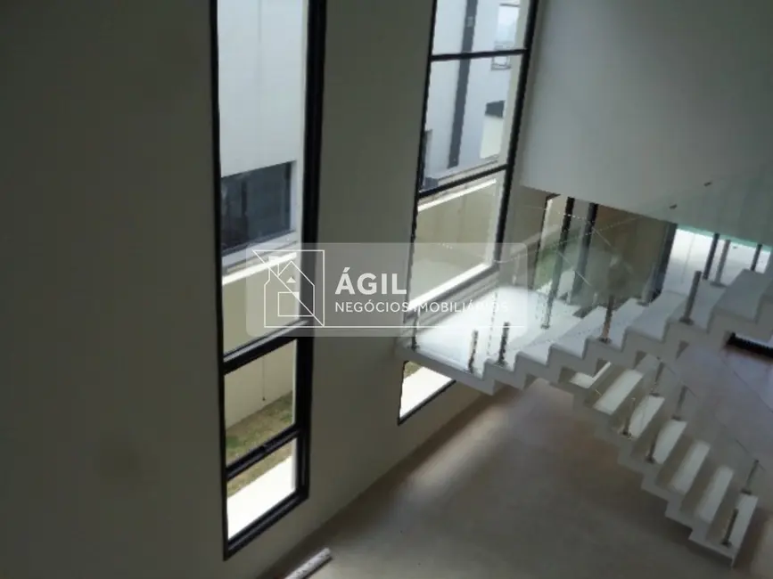 Foto 5 de Casa com 4 quartos à venda, 400m2 em Sao Jose Dos Campos - SP