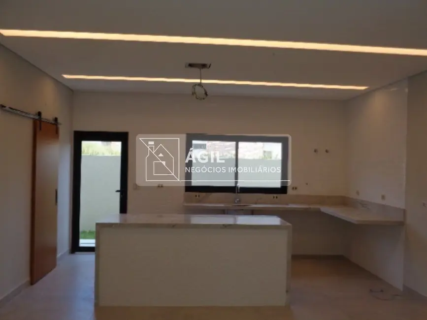 Foto 3 de Casa com 4 quartos à venda, 400m2 em Sao Jose Dos Campos - SP