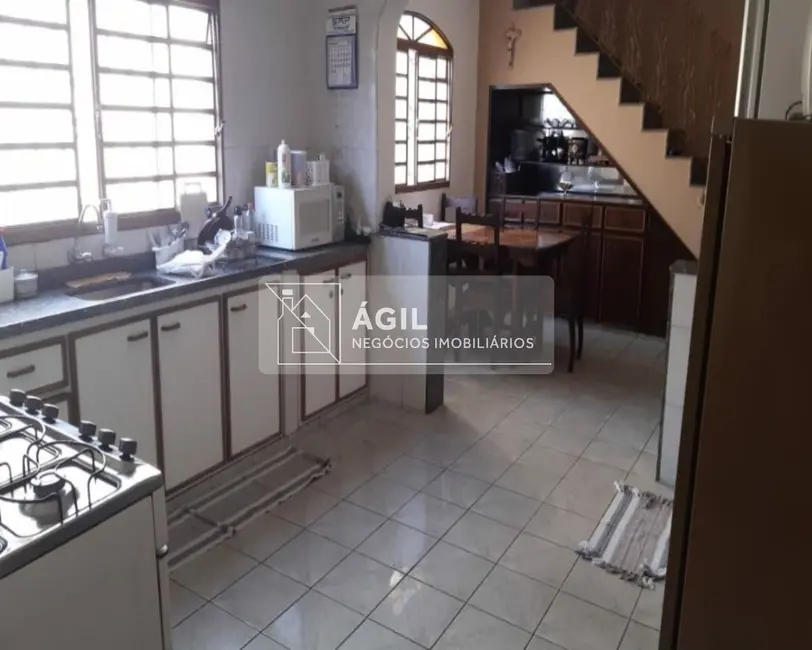 Foto 4 de Casa com 3 quartos à venda, 275m2 em Sao Jose Dos Campos - SP