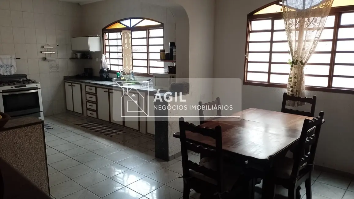 Foto 7 de Casa com 3 quartos à venda, 275m2 em Sao Jose Dos Campos - SP