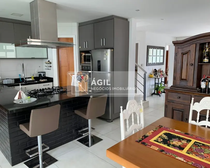 Foto 4 de Casa com 4 quartos à venda, 396m2 em Sao Jose Dos Campos - SP