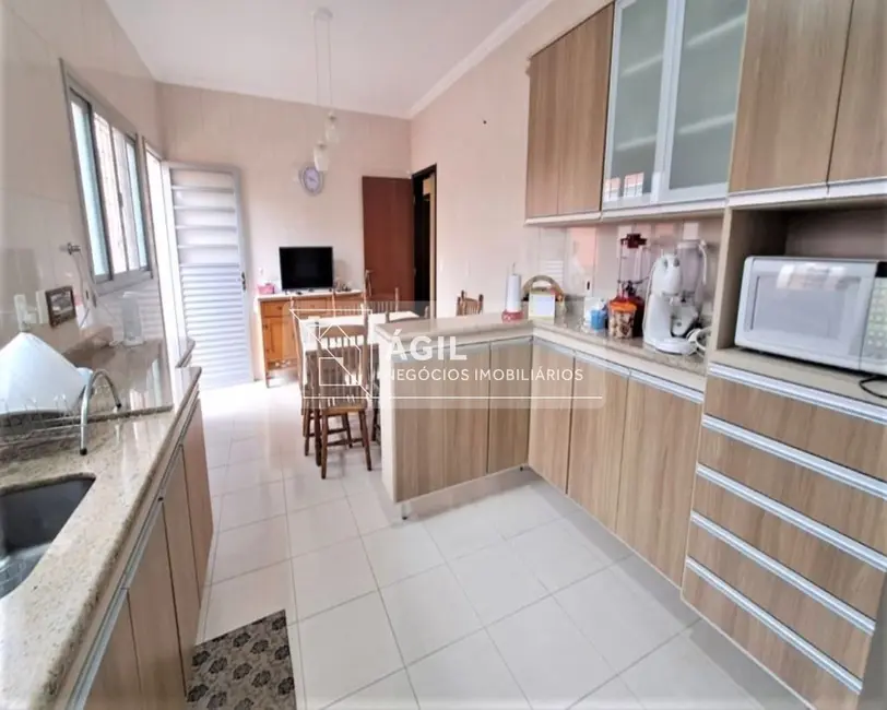 Foto 4 de Casa com 3 quartos à venda, 313m2 em Sao Jose Dos Campos - SP