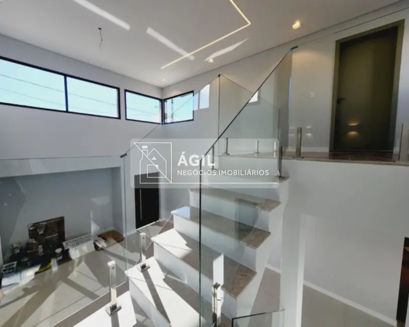 Foto 4 de Casa de Condomínio com 3 quartos à venda, 300m2 em Cacapava - SP