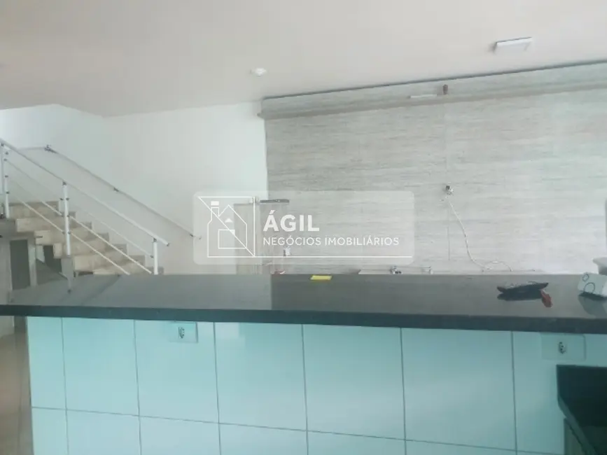 Foto 3 de Casa com 4 quartos à venda, 250m2 em Loteamento Villa Branca, Jacarei - SP