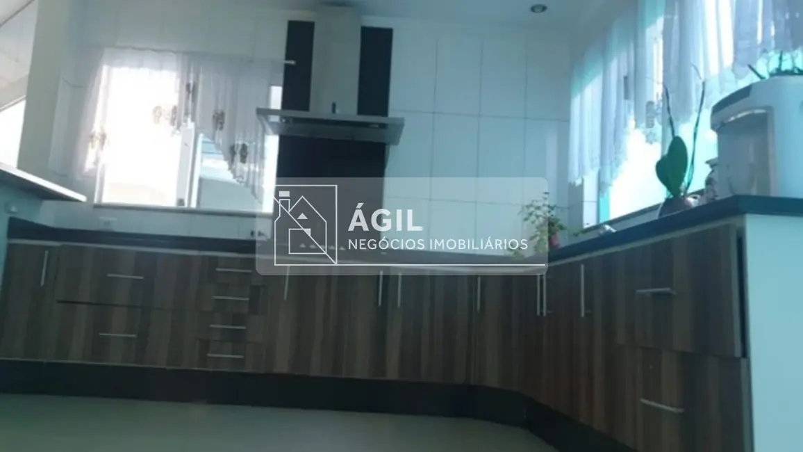 Foto 5 de Casa com 4 quartos à venda, 250m2 em Loteamento Villa Branca, Jacarei - SP