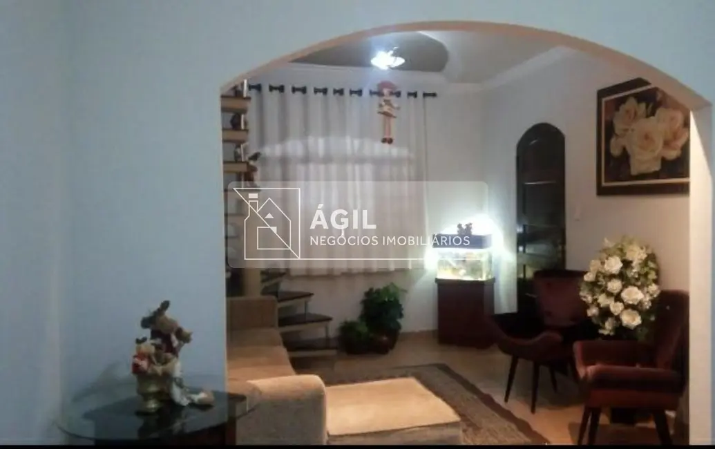 Foto 1 de Casa com 4 quartos à venda, 211m2 em Sao Jose Dos Campos - SP