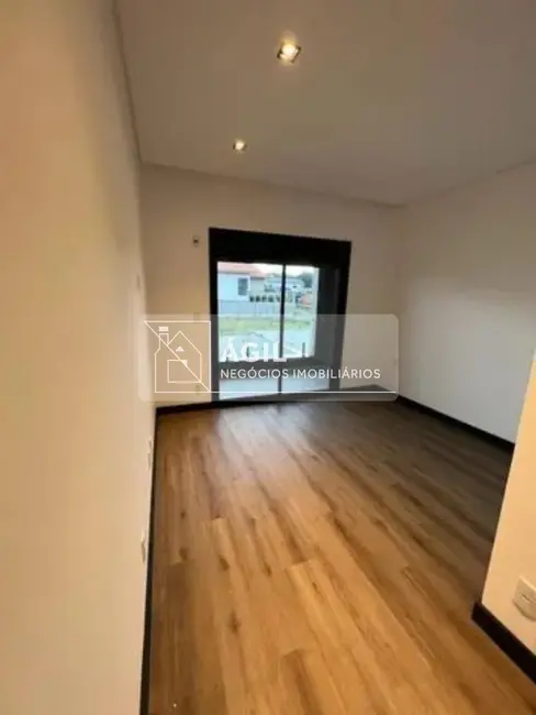 Casa de Condomínio com 4 quartos à venda, 700m2 em Sao Jose Dos Campos - SP - imagem 4 Foto 4 de Casa de Condomínio com 4 quartos à venda, 700m2 em Sao Jose Dos Campos - SP