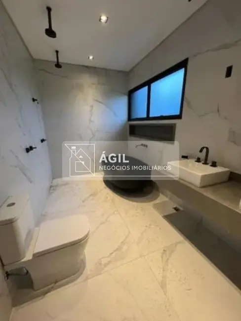 Casa de Condomínio com 4 quartos à venda, 700m2 em Sao Jose Dos Campos - SP - imagem 2 Foto 2 de Casa de Condomínio com 4 quartos à venda, 700m2 em Sao Jose Dos Campos - SP