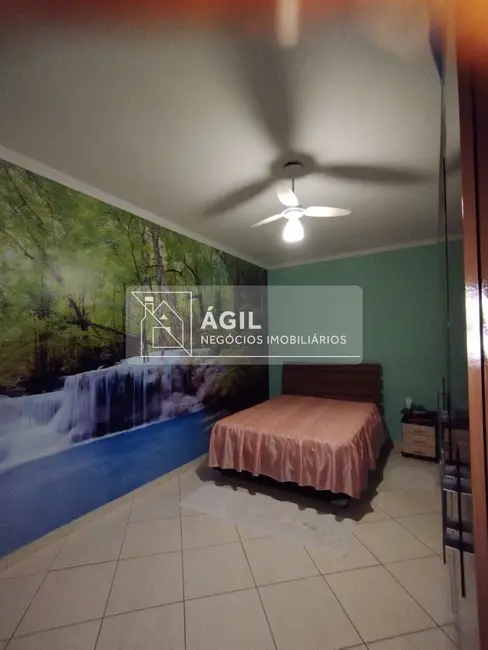 Foto 3 de Casa com 3 quartos à venda, 175m2 em Parque Residencial Santo André, Cacapava - SP