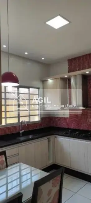 Foto 5 de Casa com 2 quartos à venda, 125m2 em Sao Jose Dos Campos - SP