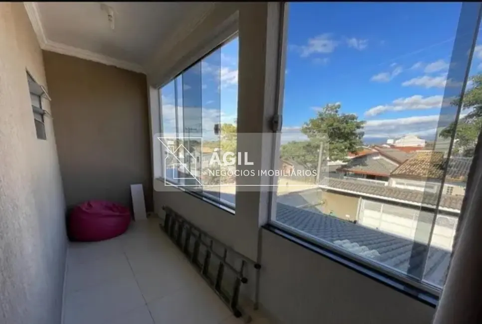 Foto 9 de Casa com 3 quartos à venda, 224m2 em Loteamento Villa Branca, Jacarei - SP