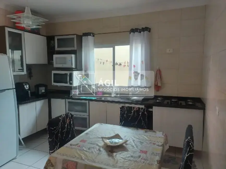 Foto 5 de Casa com 4 quartos à venda, 180m2 em Sao Jose Dos Campos - SP