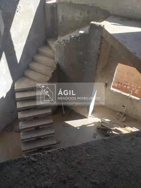 Casa de Condomínio com 3 quartos à venda, 361m2 em Sao Jose Dos Campos - SP - imagem 5 Foto 5 de Casa de Condomínio com 3 quartos à venda, 361m2 em Sao Jose Dos Campos - SP