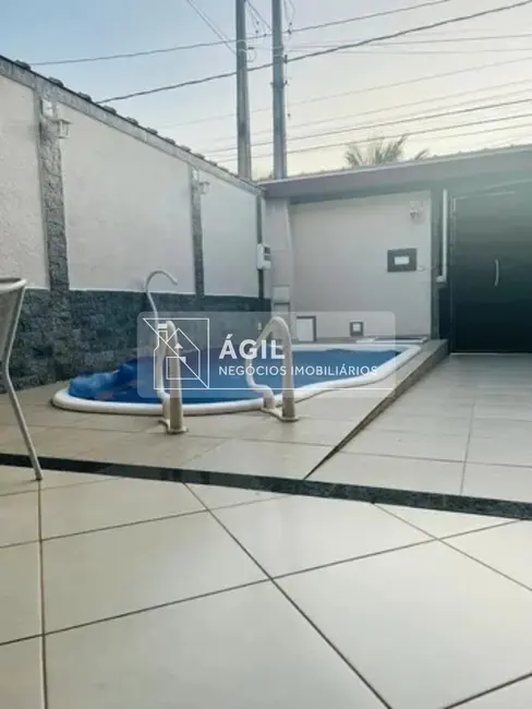 Foto 2 de Casa com 3 quartos à venda, 150m2 em Sao Jose Dos Campos - SP