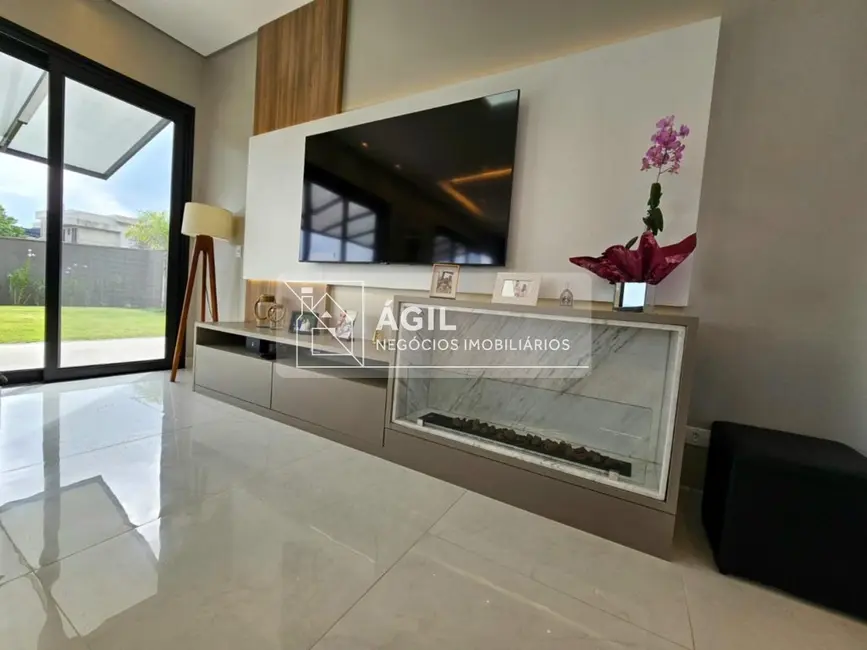 Casa de Condomínio com 4 quartos à venda, 262m2 em Sao Jose Dos Campos - SP - imagem 8 Foto 8 de Casa de Condomínio com 4 quartos à venda, 262m2 em Sao Jose Dos Campos - SP