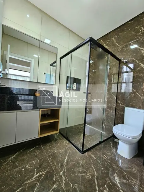 Casa de Condomínio com 4 quartos à venda, 262m2 em Sao Jose Dos Campos - SP - imagem 9 Foto 9 de Casa de Condomínio com 4 quartos à venda, 262m2 em Sao Jose Dos Campos - SP