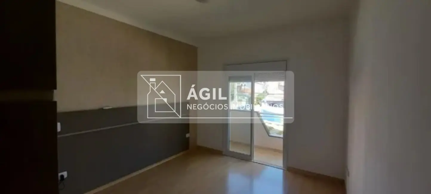 Foto 2 de Casa com 3 quartos à venda, 167m2 em Sao Jose Dos Campos - SP