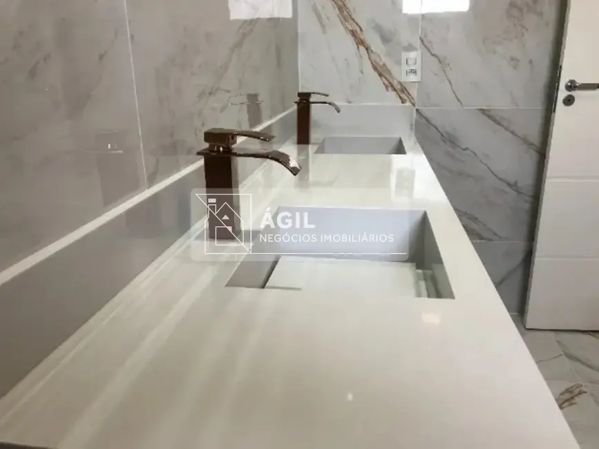 Foto 3 de Casa de Condomínio com 5 quartos à venda, 350m2 em Sao Jose Dos Campos - SP