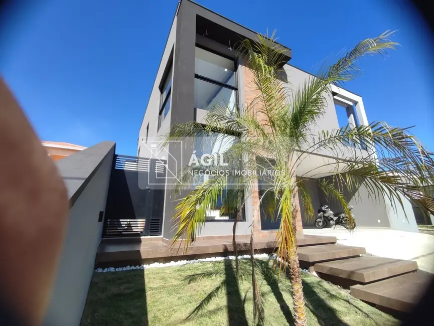 Foto 2 de Casa de Condomínio com 4 quartos à venda, 280m2 em Sao Jose Dos Campos - SP