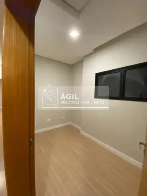 Foto 8 de Casa de Condomínio com 3 quartos à venda, 250m2 em Condomínio Residencial Fogaça, Jacarei - SP