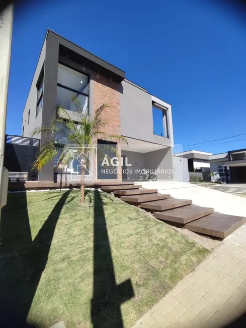 Foto 1 de Casa de Condomínio com 4 quartos para alugar, 280m2 em Sao Jose Dos Campos - SP