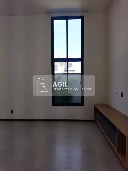 Foto 6 de Casa de Condomínio com 3 quartos à venda, 175m2 em Sao Jose Dos Campos - SP