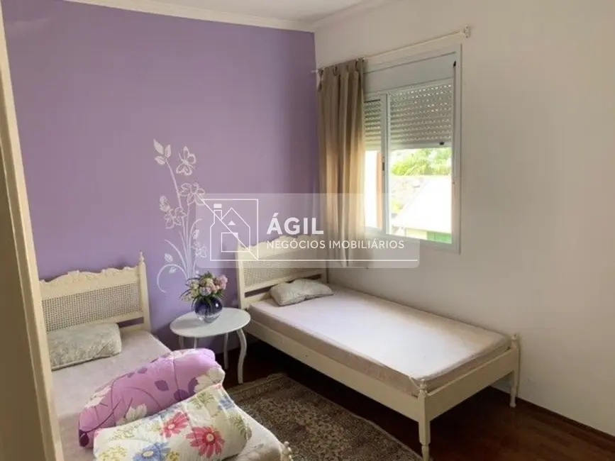 Foto 4 de Casa com 4 quartos à venda, 300m2 em Sao Jose Dos Campos - SP