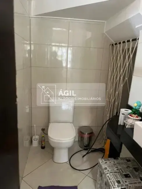 Foto 6 de Casa com 2 quartos à venda, 250m2 em Village das Flores, Cacapava - SP
