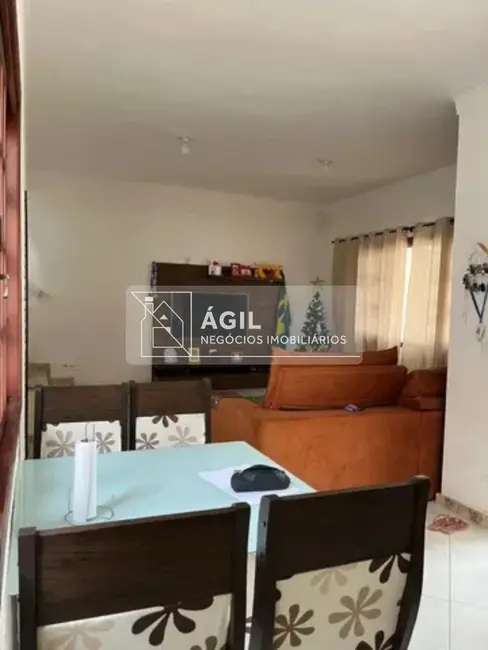 Foto 5 de Casa com 2 quartos à venda, 250m2 em Village das Flores, Cacapava - SP