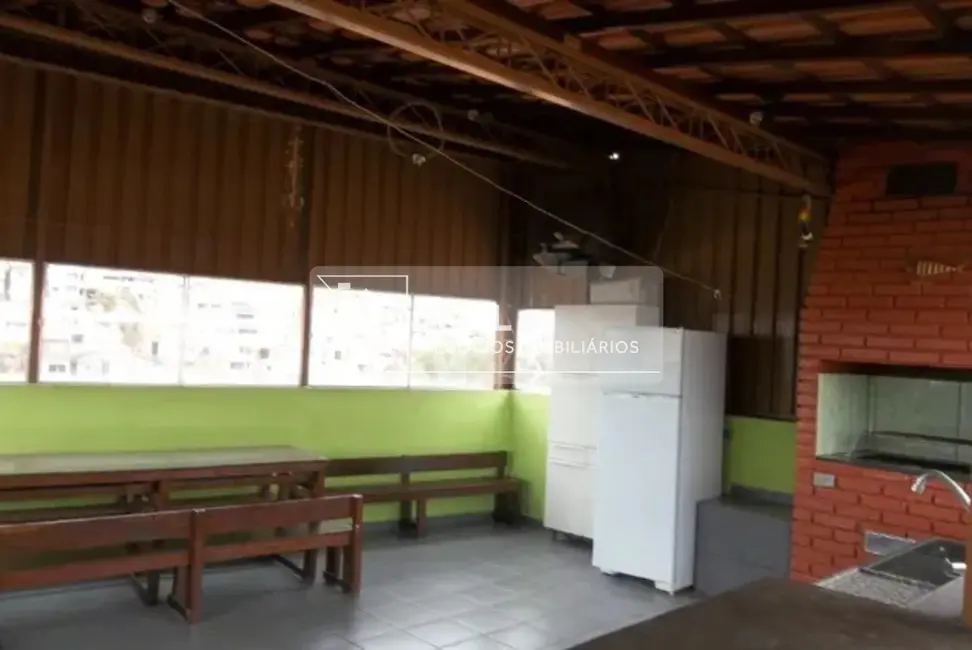 Foto 9 de Casa com 2 quartos à venda, 180m2 em Parque Santo Antônio, Jacarei - SP