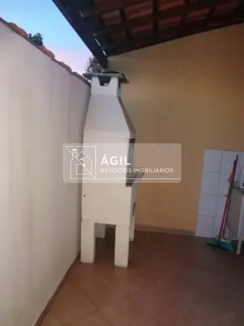 Casa com 4 quartos à venda, 182m2 em Sao Jose Dos Campos - SP - imagem 9 Foto 9 de Casa com 4 quartos à venda, 182m2 em Sao Jose Dos Campos - SP