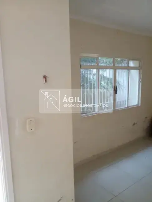 Casa com 3 quartos à venda, 200m2 em Sao Jose Dos Campos - SP - imagem 5 Foto 5 de Casa com 3 quartos à venda, 200m2 em Sao Jose Dos Campos - SP