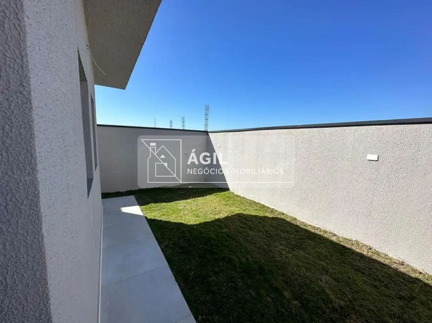 Foto 4 de Casa de Condomínio com 3 quartos à venda, 250m2 em Parque Residencial Maria Elmira, Cacapava - SP