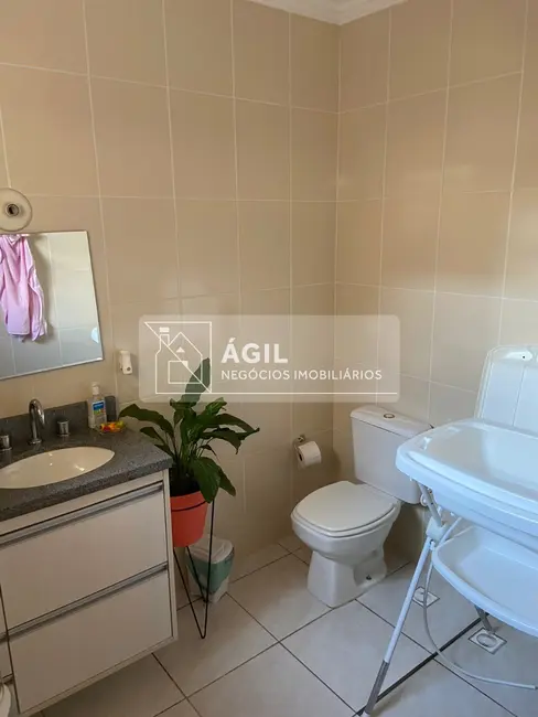 Foto 5 de Casa com 4 quartos à venda, 220m2 em Sao Jose Dos Campos - SP