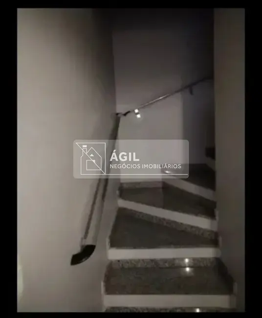 Casa de Condomínio com 3 quartos à venda, 120m2 em Sao Jose Dos Campos - SP - imagem 3 Foto 3 de Casa de Condomínio com 3 quartos à venda, 120m2 em Sao Jose Dos Campos - SP