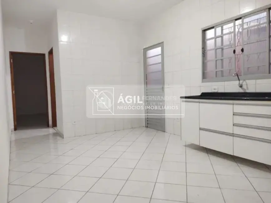 Foto 2 de Casa com 2 quartos à venda, 150m2 em Sao Jose Dos Campos - SP