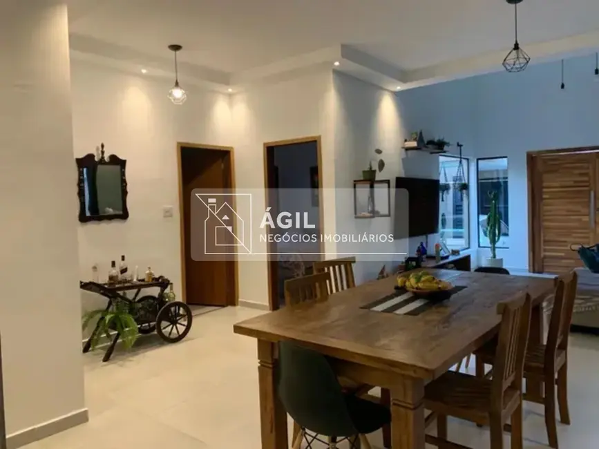 Foto 3 de Casa com 3 quartos à venda, 250m2 em Loteamento Villa Branca, Jacarei - SP