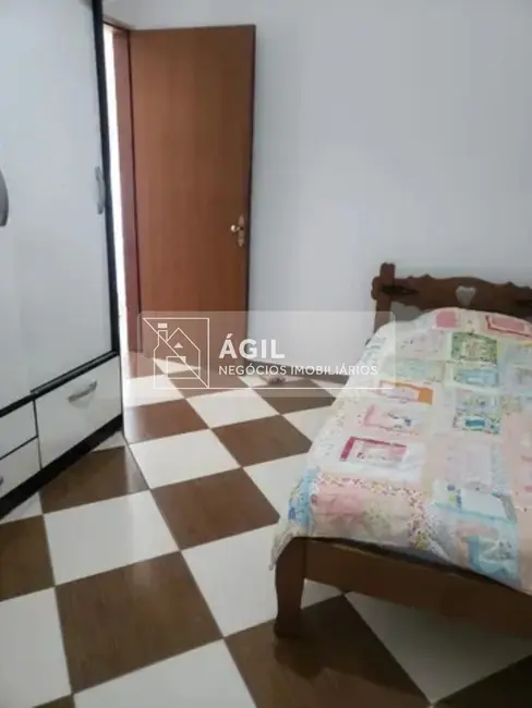 Foto 6 de Casa com 4 quartos à venda, 199m2 em Loteamento Villa Branca, Jacarei - SP