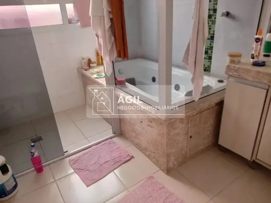 Foto 5 de Casa com 4 quartos à venda, 270m2 em Sao Jose Dos Campos - SP