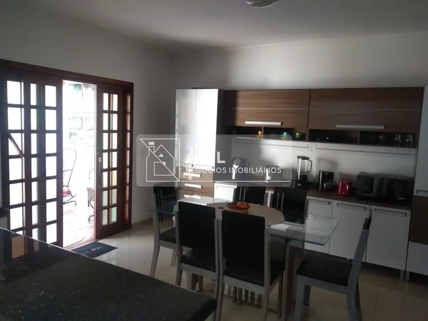 Foto 8 de Casa com 3 quartos à venda, 168m2 em Loteamento Villa Branca, Jacarei - SP